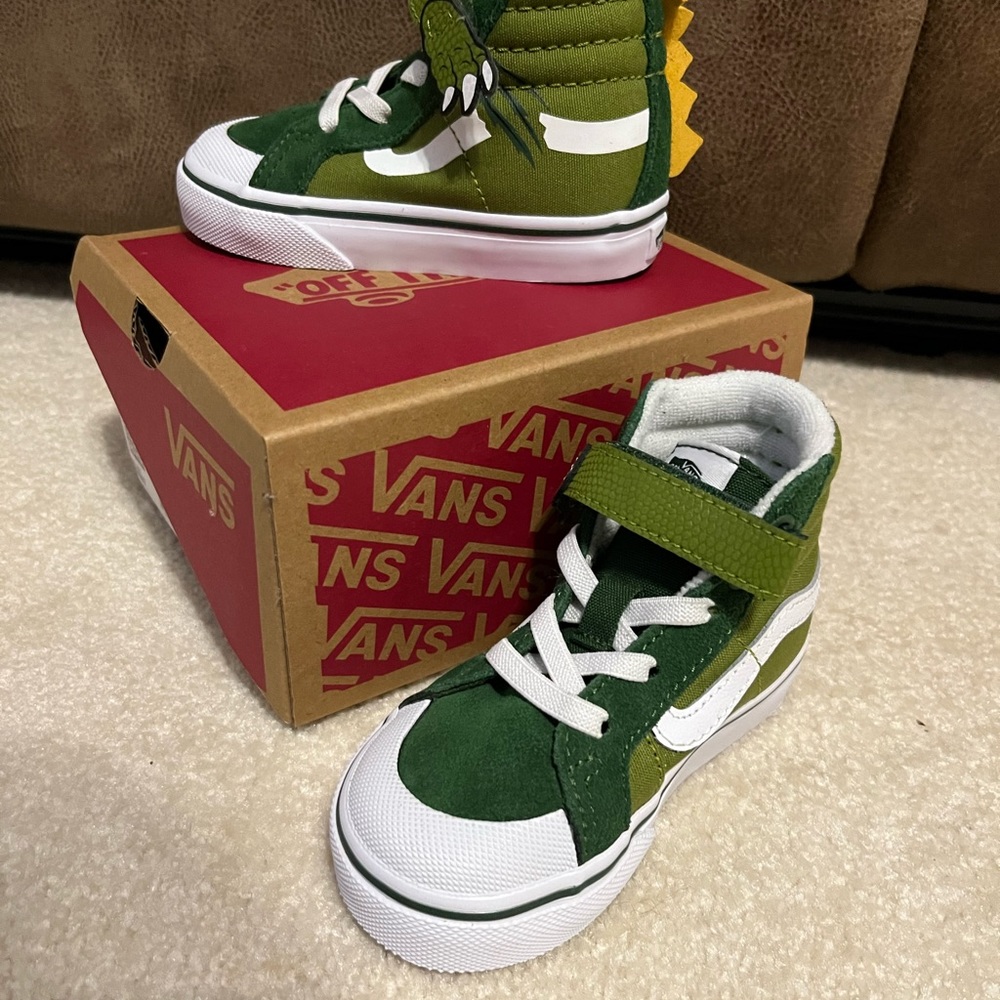 Authentic Vans Kids Dino sk-8 Hi-Ressue 138 V shoes